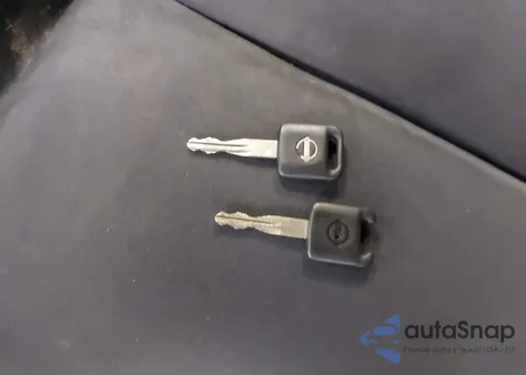 2008 Nissan Versa 1.8S z USA, uszkodzony, nr VIN 3N1BC13EX8L385419